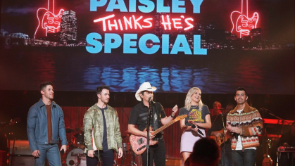 BRAD PAISLEY THINKS HE'S SPECIAL 